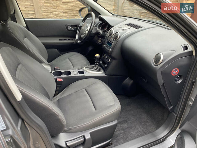 Сірий Ніссан Кашкай 2, об'ємом двигуна 2 л та пробігом 167 тис. км за 12400 $, фото 62 на Automoto.ua
