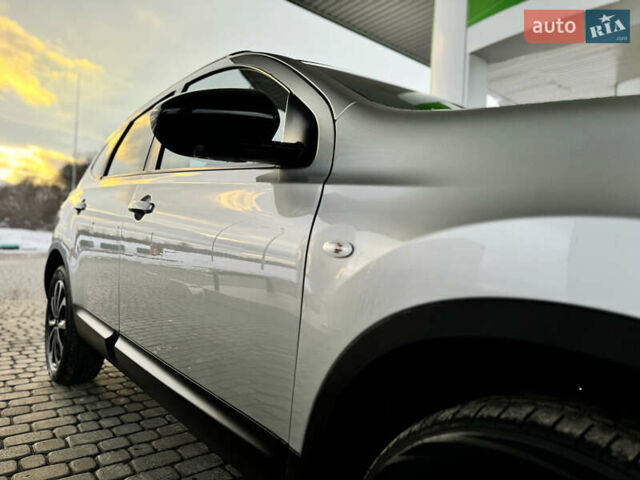 Серый Ниссан Кашкай 2, объемом двигателя 1.5 л и пробегом 220 тыс. км за 12299 $, фото 55 на Automoto.ua