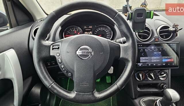 Сірий Ніссан Кашкай 2, об'ємом двигуна 1.6 л та пробігом 213 тис. км за 10999 $, фото 14 на Automoto.ua