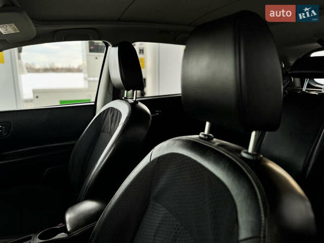 Серый Ниссан Кашкай 2, объемом двигателя 1.5 л и пробегом 220 тыс. км за 12299 $, фото 99 на Automoto.ua