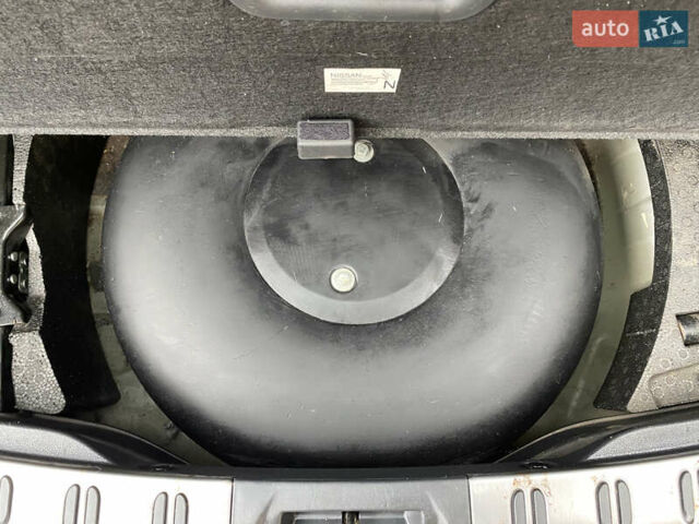 Сірий Ніссан Кашкай 2, об'ємом двигуна 2 л та пробігом 167 тис. км за 12400 $, фото 32 на Automoto.ua