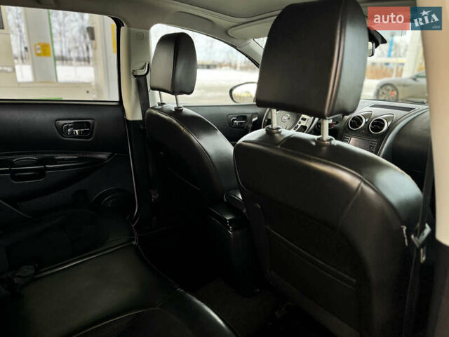 Серый Ниссан Кашкай 2, объемом двигателя 1.5 л и пробегом 220 тыс. км за 12299 $, фото 122 на Automoto.ua