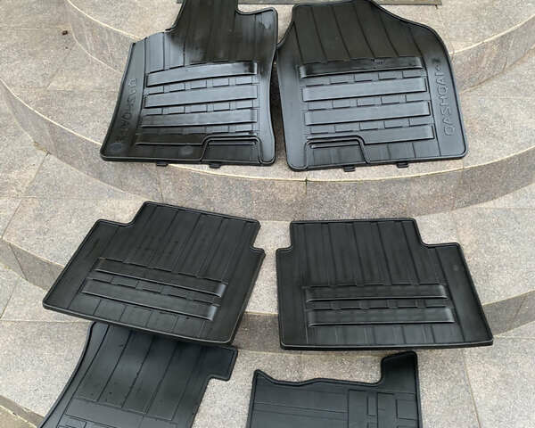 Сірий Ніссан Кашкай 2, об'ємом двигуна 2 л та пробігом 167 тис. км за 12400 $, фото 94 на Automoto.ua