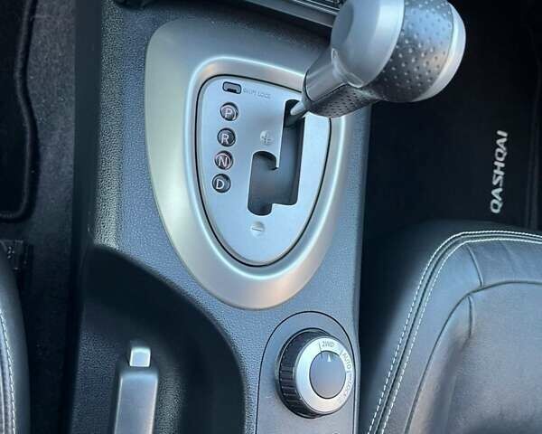 Сірий Ніссан Кашкай 2, об'ємом двигуна 2 л та пробігом 227 тис. км за 13900 $, фото 26 на Automoto.ua