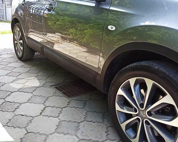 Серый Ниссан Кашкай 2, объемом двигателя 1.6 л и пробегом 193 тыс. км за 13300 $, фото 15 на Automoto.ua