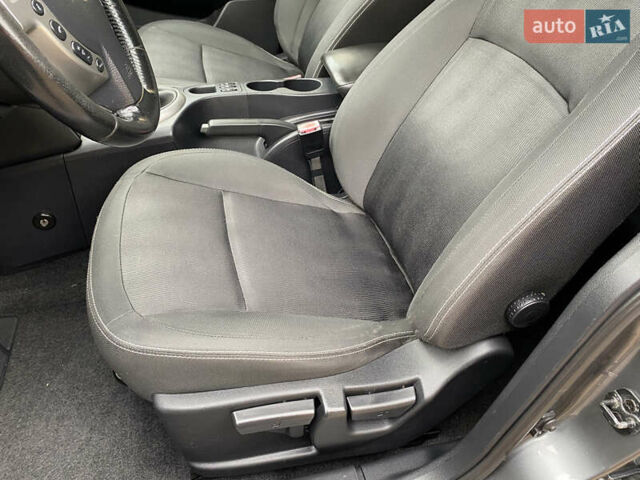 Сірий Ніссан Кашкай 2, об'ємом двигуна 2 л та пробігом 167 тис. км за 12400 $, фото 60 на Automoto.ua
