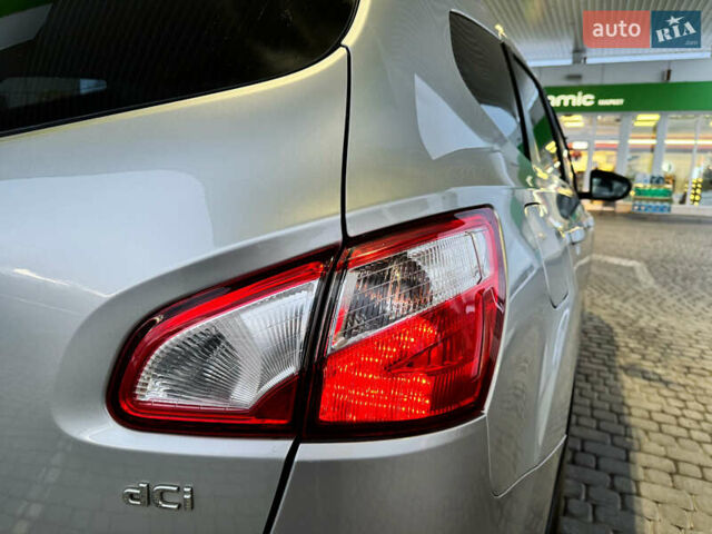 Серый Ниссан Кашкай 2, объемом двигателя 1.5 л и пробегом 220 тыс. км за 12299 $, фото 70 на Automoto.ua