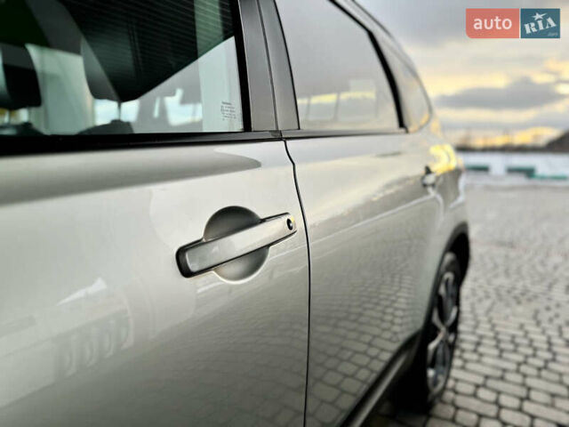 Серый Ниссан Кашкай 2, объемом двигателя 1.5 л и пробегом 220 тыс. км за 12299 $, фото 20 на Automoto.ua