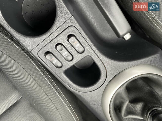Сірий Ніссан Кашкай 2, об'ємом двигуна 2 л та пробігом 167 тис. км за 12400 $, фото 75 на Automoto.ua