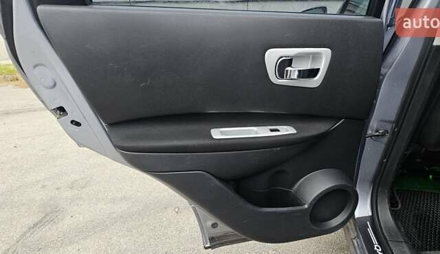 Сірий Ніссан Кашкай 2, об'ємом двигуна 1.6 л та пробігом 213 тис. км за 10999 $, фото 20 на Automoto.ua