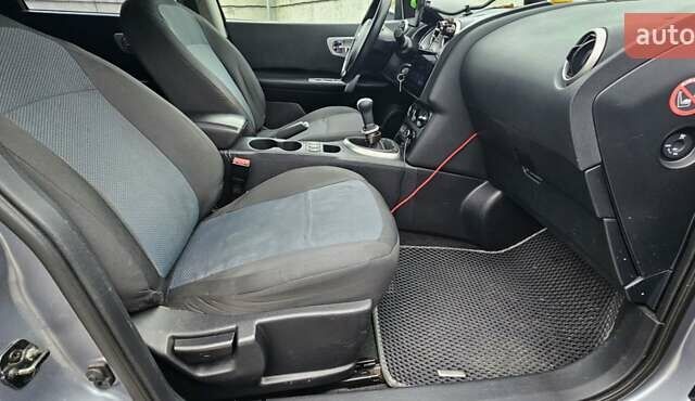 Сірий Ніссан Кашкай 2, об'ємом двигуна 1.6 л та пробігом 213 тис. км за 10999 $, фото 30 на Automoto.ua