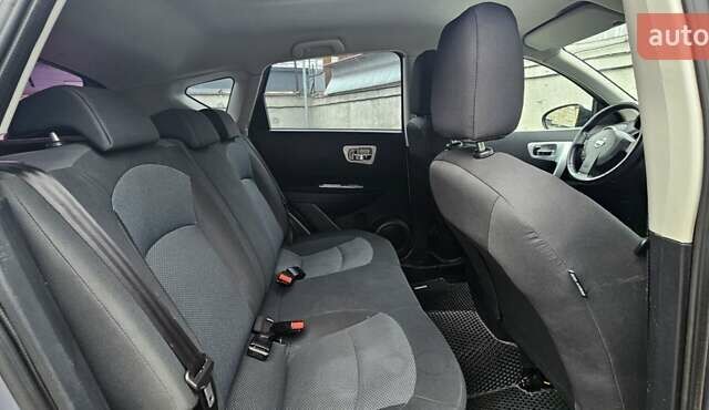 Сірий Ніссан Кашкай 2, об'ємом двигуна 1.6 л та пробігом 213 тис. км за 10999 $, фото 27 на Automoto.ua