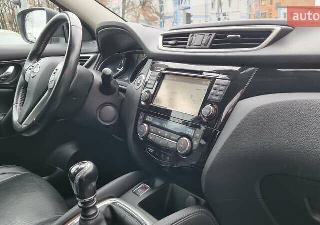 Серый Ниссан Кашкай 2, объемом двигателя 1.6 л и пробегом 214 тыс. км за 15500 $, фото 24 на Automoto.ua