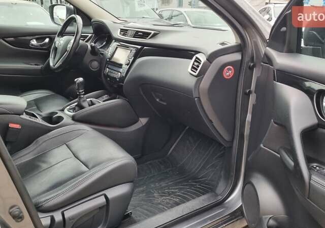 Серый Ниссан Кашкай 2, объемом двигателя 1.6 л и пробегом 214 тыс. км за 15500 $, фото 26 на Automoto.ua