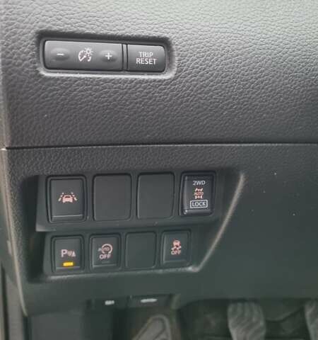 Серый Ниссан Кашкай 2, объемом двигателя 1.6 л и пробегом 214 тыс. км за 15500 $, фото 14 на Automoto.ua