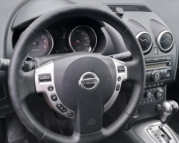 Синий Ниссан Кашкай 2, объемом двигателя 2 л и пробегом 195 тыс. км за 9300 $, фото 9 на Automoto.ua