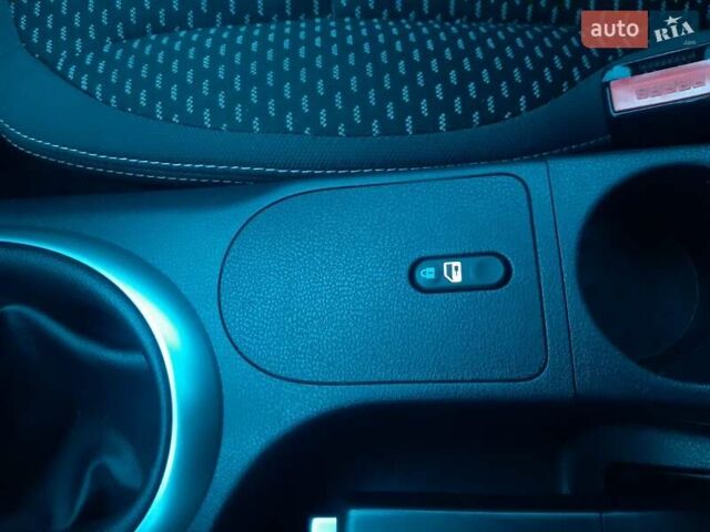 Синий Ниссан Кашкай 2, объемом двигателя 2 л и пробегом 164 тыс. км за 10500 $, фото 23 на Automoto.ua