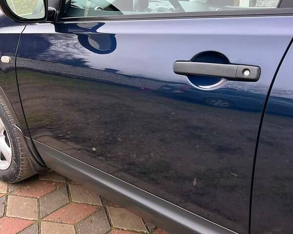 Синий Ниссан Кашкай 2, объемом двигателя 1.6 л и пробегом 280 тыс. км за 7700 $, фото 11 на Automoto.ua
