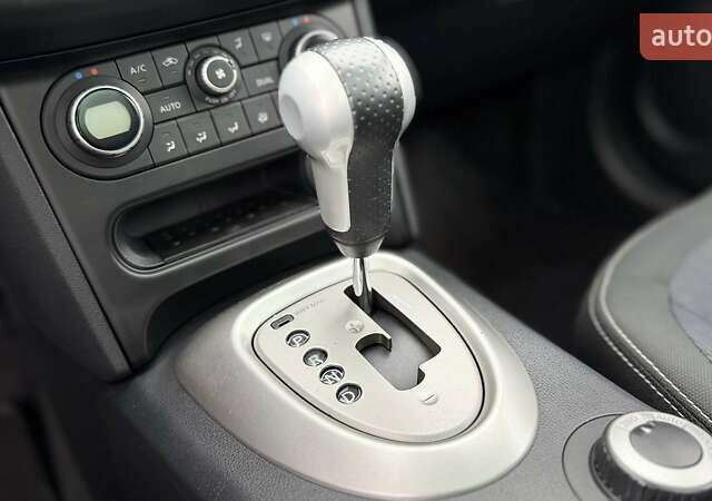 Ниссан Кашкай 2 2010 в Ровно на Automoto.ua Синий Ниссан Кашкай 2, объемом двигателя 2 л и пробегом 228 тыс. км за 10499 $, фото 42 на Automoto.ua