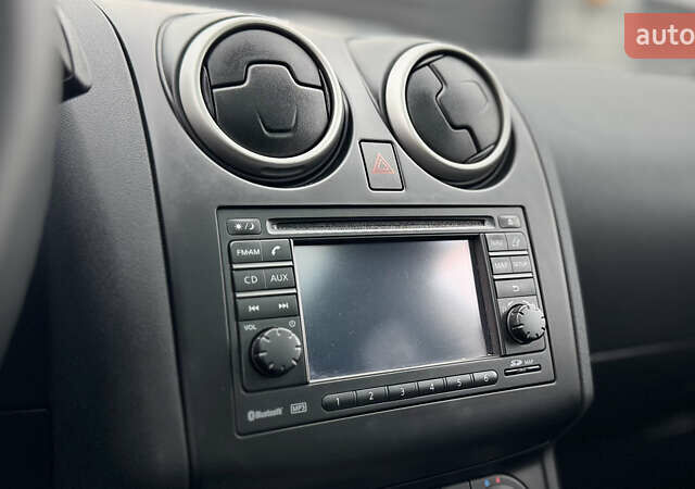 Ниссан Кашкай 2 2010 в Ровно на Automoto.ua Синий Ниссан Кашкай 2, объемом двигателя 2 л и пробегом 228 тыс. км за 10499 $, фото 48 на Automoto.ua