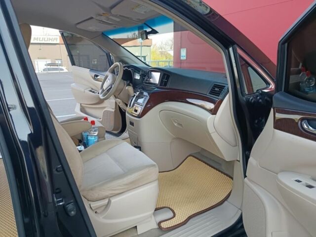 Черный Ниссан Квест, объемом двигателя 3.5 л и пробегом 266 тыс. км за 12000 $, фото 4 на Automoto.ua