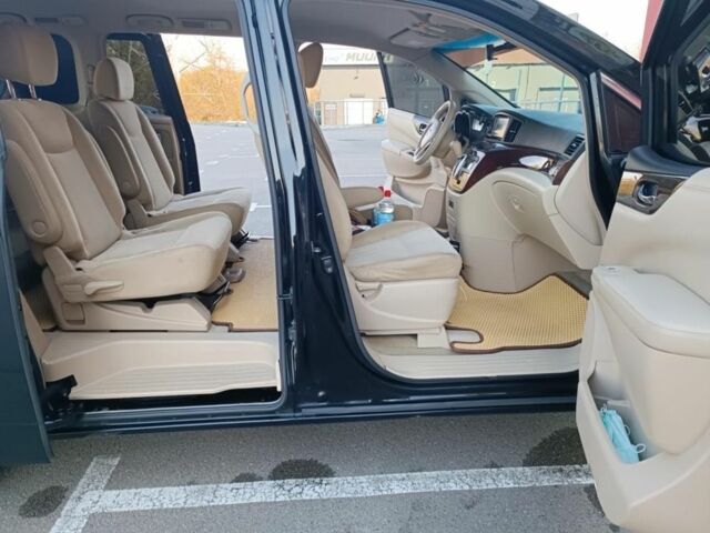 Черный Ниссан Квест, объемом двигателя 3.5 л и пробегом 266 тыс. км за 12000 $, фото 3 на Automoto.ua