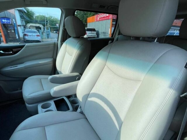 Серый Ниссан Квест, объемом двигателя 3.5 л и пробегом 140 тыс. км за 10999 $, фото 17 на Automoto.ua