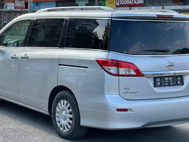 Серый Ниссан Квест, объемом двигателя 3.5 л и пробегом 140 тыс. км за 10999 $, фото 4 на Automoto.ua