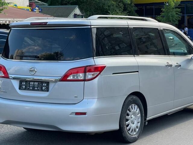 Серый Ниссан Квест, объемом двигателя 3.5 л и пробегом 140 тыс. км за 10999 $, фото 6 на Automoto.ua