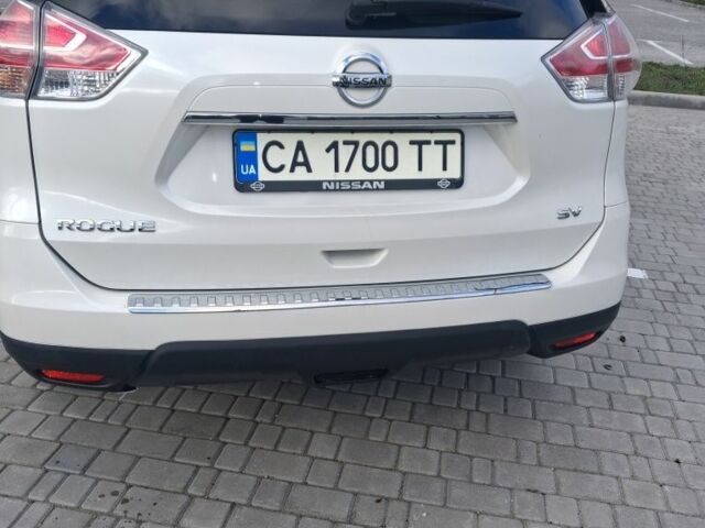 Белый Ниссан Rogue, объемом двигателя 2.5 л и пробегом 70 тыс. км за 15000 $, фото 1 на Automoto.ua