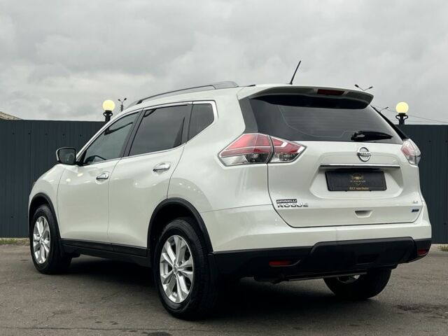 Белый Ниссан Rogue, объемом двигателя 2.5 л и пробегом 130 тыс. км за 12900 $, фото 3 на Automoto.ua