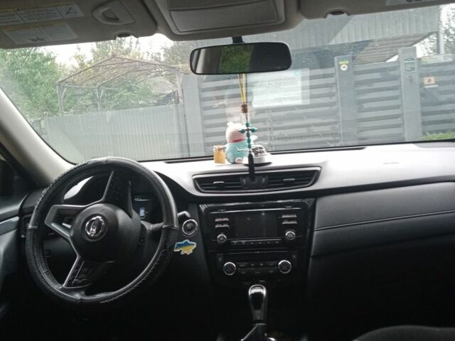 Білий Ніссан Rogue, об'ємом двигуна 2.5 л та пробігом 115 тис. км за 15255 $, фото 8 на Automoto.ua