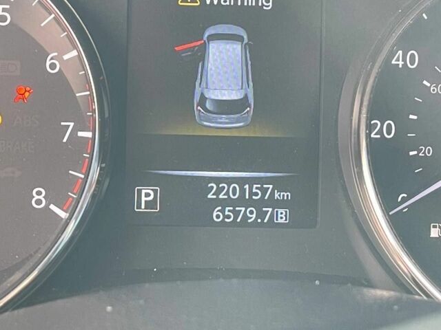 Білий Ніссан Rogue, об'ємом двигуна 2.5 л та пробігом 220 тис. км за 11800 $, фото 7 на Automoto.ua