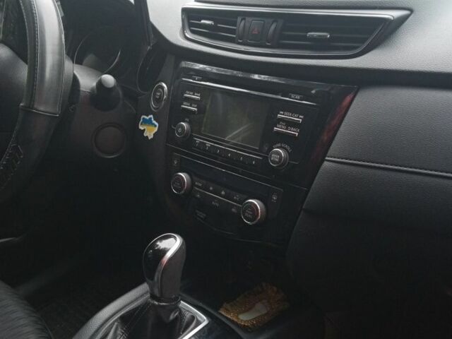 Білий Ніссан Rogue, об'ємом двигуна 2.5 л та пробігом 115 тис. км за 15255 $, фото 5 на Automoto.ua