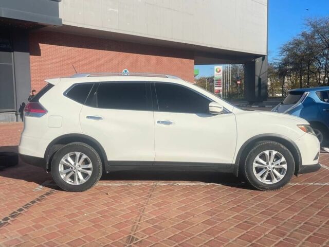 Білий Ніссан Rogue, об'ємом двигуна 2.5 л та пробігом 220 тис. км за 11800 $, фото 3 на Automoto.ua