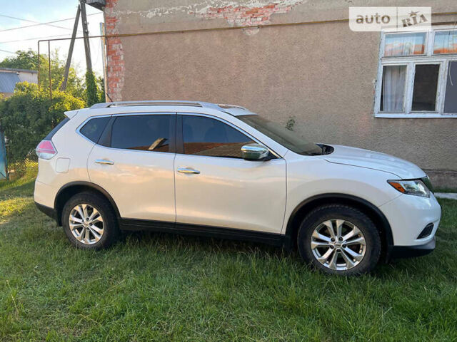 Белый Ниссан Rogue, объемом двигателя 2.5 л и пробегом 205 тыс. км за 11800 $, фото 2 на Automoto.ua