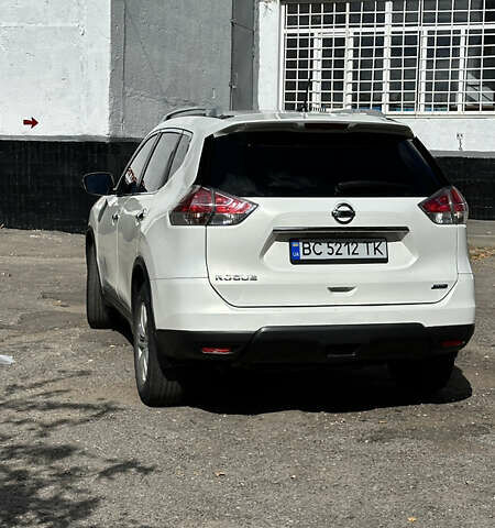 Белый Ниссан Rogue, объемом двигателя 2.49 л и пробегом 130 тыс. км за 13000 $, фото 7 на Automoto.ua