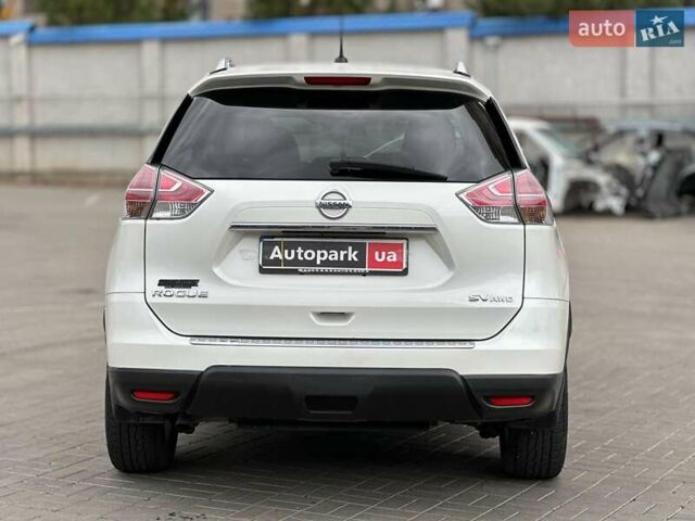 Белый Ниссан Rogue, объемом двигателя 2.5 л и пробегом 181 тыс. км за 11980 $, фото 5 на Automoto.ua