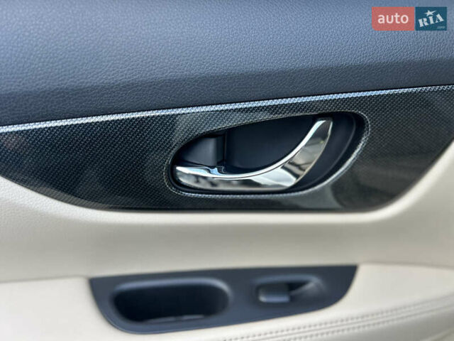 Белый Ниссан Rogue, объемом двигателя 2.49 л и пробегом 130 тыс. км за 12100 $, фото 27 на Automoto.ua