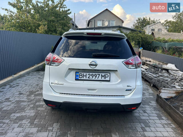 Белый Ниссан Rogue, объемом двигателя 2.49 л и пробегом 130 тыс. км за 12100 $, фото 2 на Automoto.ua