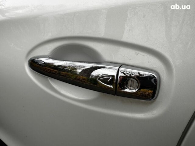 Белый Ниссан Rogue, объемом двигателя 2.5 л и пробегом 119 тыс. км за 13490 $, фото 11 на Automoto.ua