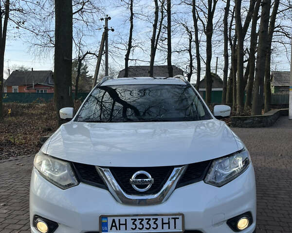 Белый Ниссан Rogue, объемом двигателя 2.49 л и пробегом 115 тыс. км за 13000 $, фото 2 на Automoto.ua