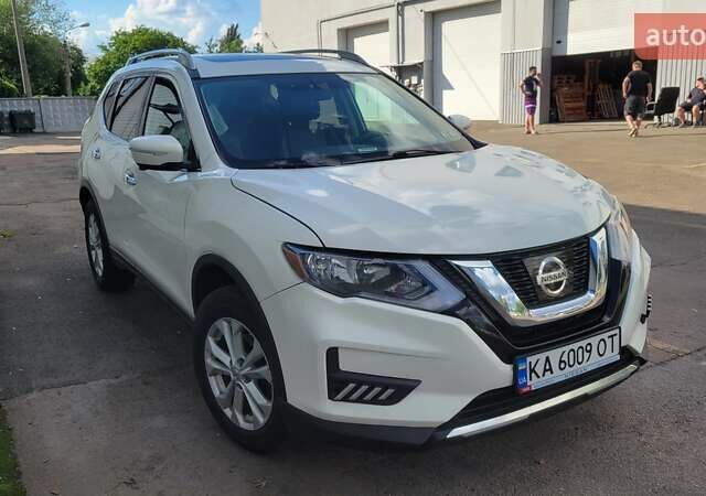 Білий Ніссан Rogue, об'ємом двигуна 2.5 л та пробігом 177 тис. км за 14999 $, фото 8 на Automoto.ua