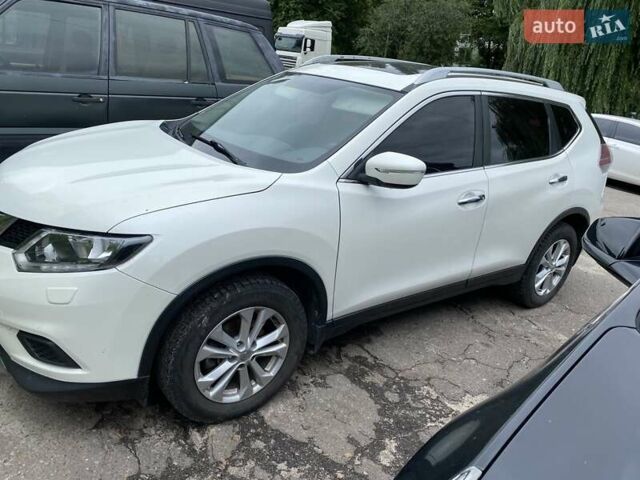 Ніссан Rogue 2014 у Києві на Automoto.ua Білий Ніссан Rogue, об'ємом двигуна 2.49 л та пробігом 200 тис. км за 12200 $, фото 2 на Automoto.ua
