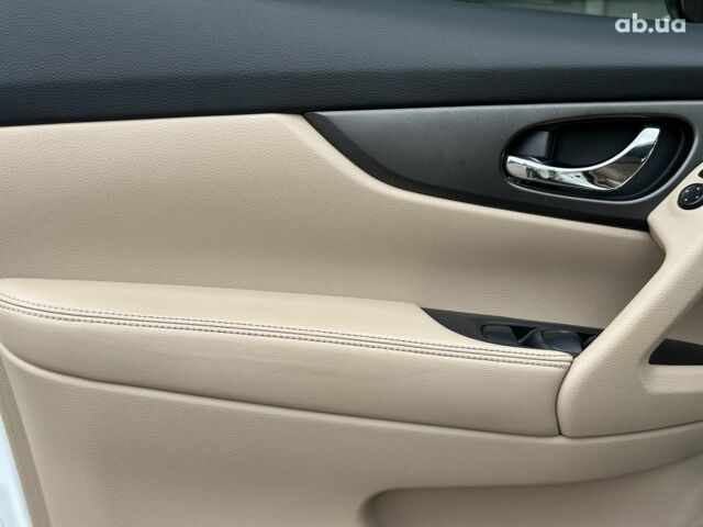 Ниссан Rogue 2014 в Одессе на Automoto.ua Белый Ниссан Rogue, объемом двигателя 2.5 л и пробегом 181 тыс. км за 11980 $, фото 11 на Automoto.ua