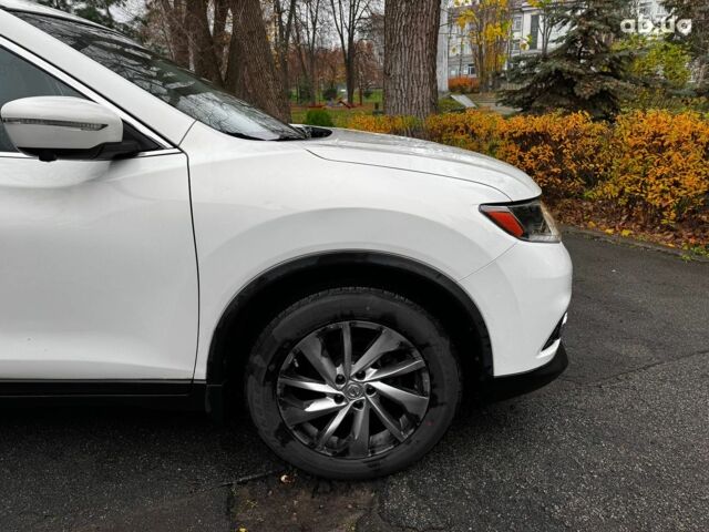 Белый Ниссан Rogue, объемом двигателя 2.5 л и пробегом 119 тыс. км за 13490 $, фото 4 на Automoto.ua