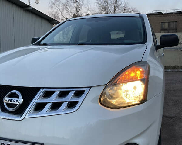 Белый Ниссан Rogue, объемом двигателя 2.49 л и пробегом 98 тыс. км за 9999 $, фото 12 на Automoto.ua