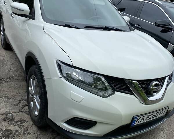 Ніссан Rogue 2014 у Києві на Automoto.ua Білий Ніссан Rogue, об'ємом двигуна 2.49 л та пробігом 200 тис. км за 12200 $, фото 1 на Automoto.ua