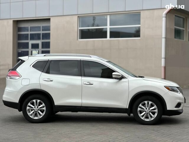 Ниссан Rogue 2014 в Одессе на Automoto.ua Белый Ниссан Rogue, объемом двигателя 2.5 л и пробегом 181 тыс. км за 11980 $, фото 3 на Automoto.ua