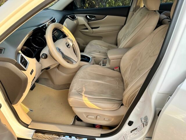 Белый Ниссан Rogue, объемом двигателя 2.5 л и пробегом 205 тыс. км за 11999 $, фото 7 на Automoto.ua